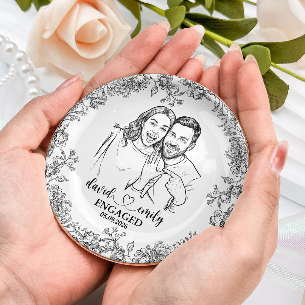 Custom Couple Portrait Ring Dish Engagement Gift For Her - Personalized Jewelry Dish